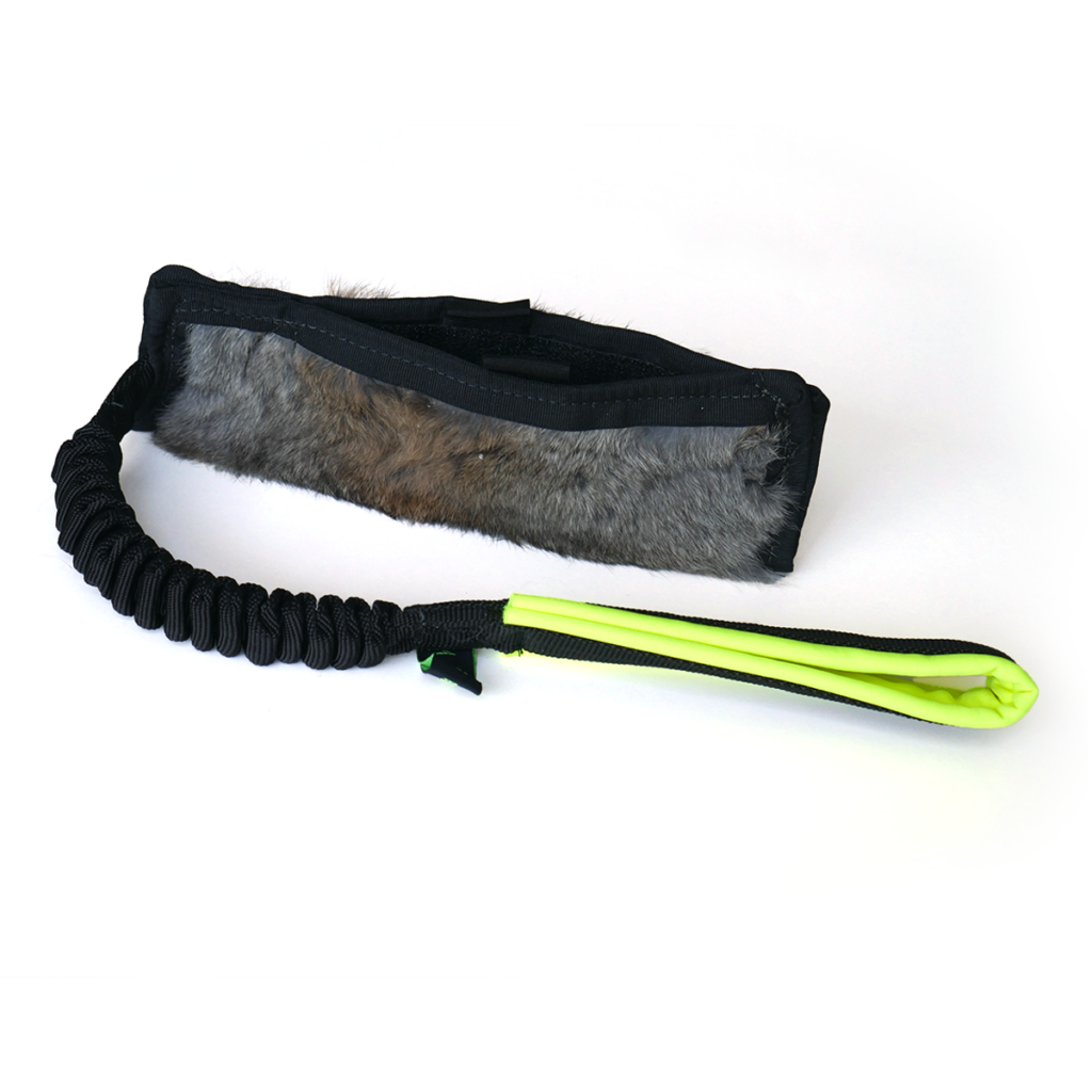 Mordedor de piel de conejo con asa elástica